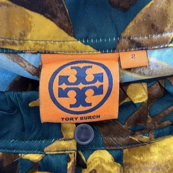 Tory Burch Sleeveless Silk-Blend 1/4 Signature Button Top Blouse Size 2 - Picture 11 of 16